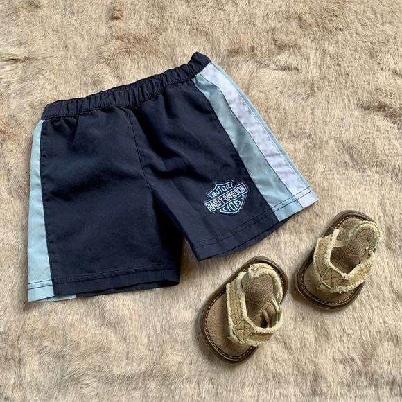 Harley swim shorts & flip flops - Picture 2 of 5